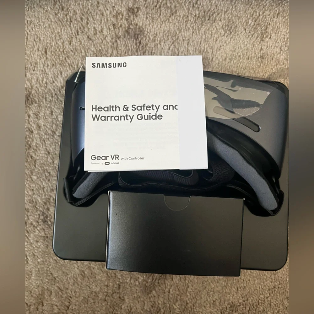 Samsung Gear VR with Controller - Black
